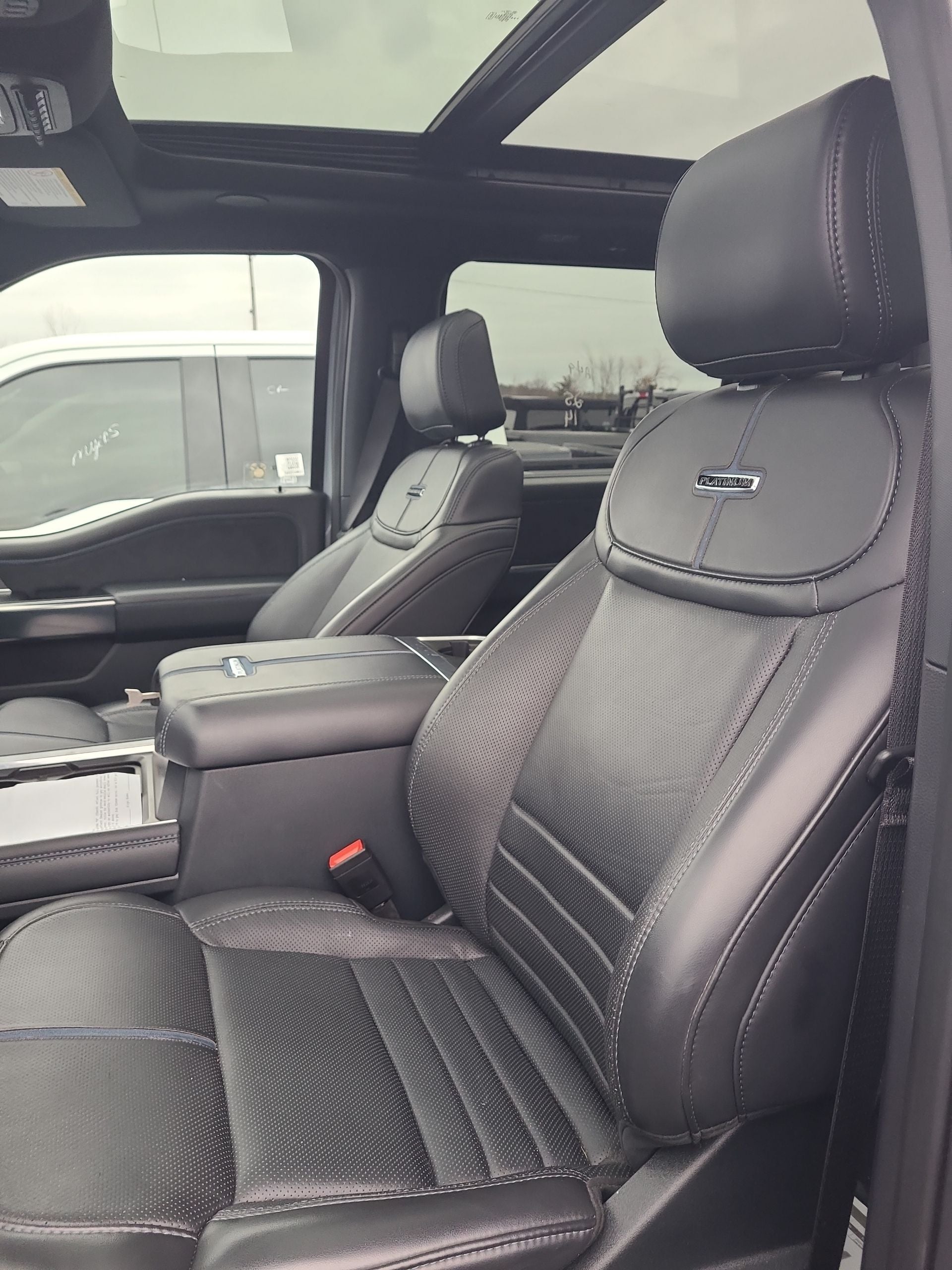 2025 Ford F-450SD Platinum DRW