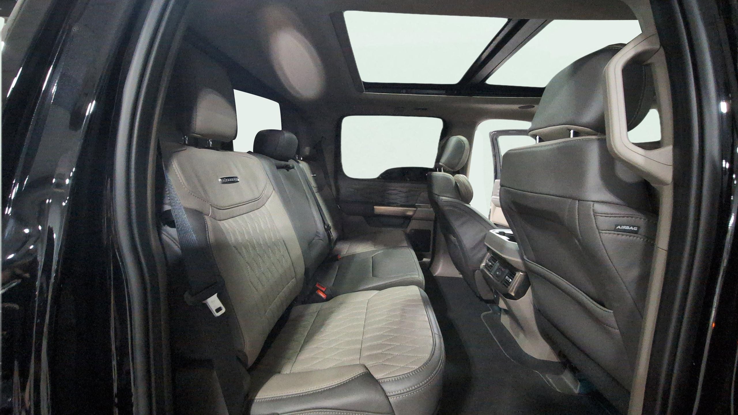 2025 Ford F-450SD Platinum DRW