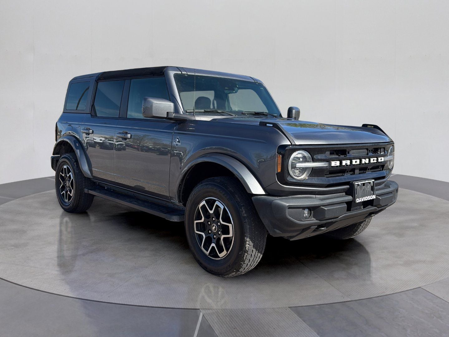 2024 Ford Bronco Outer Banks