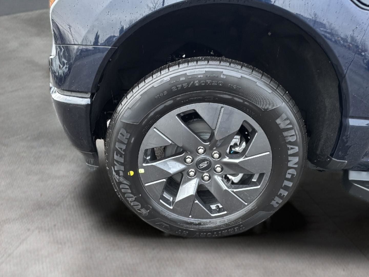 2025 Ford F-150 Lightning Flash