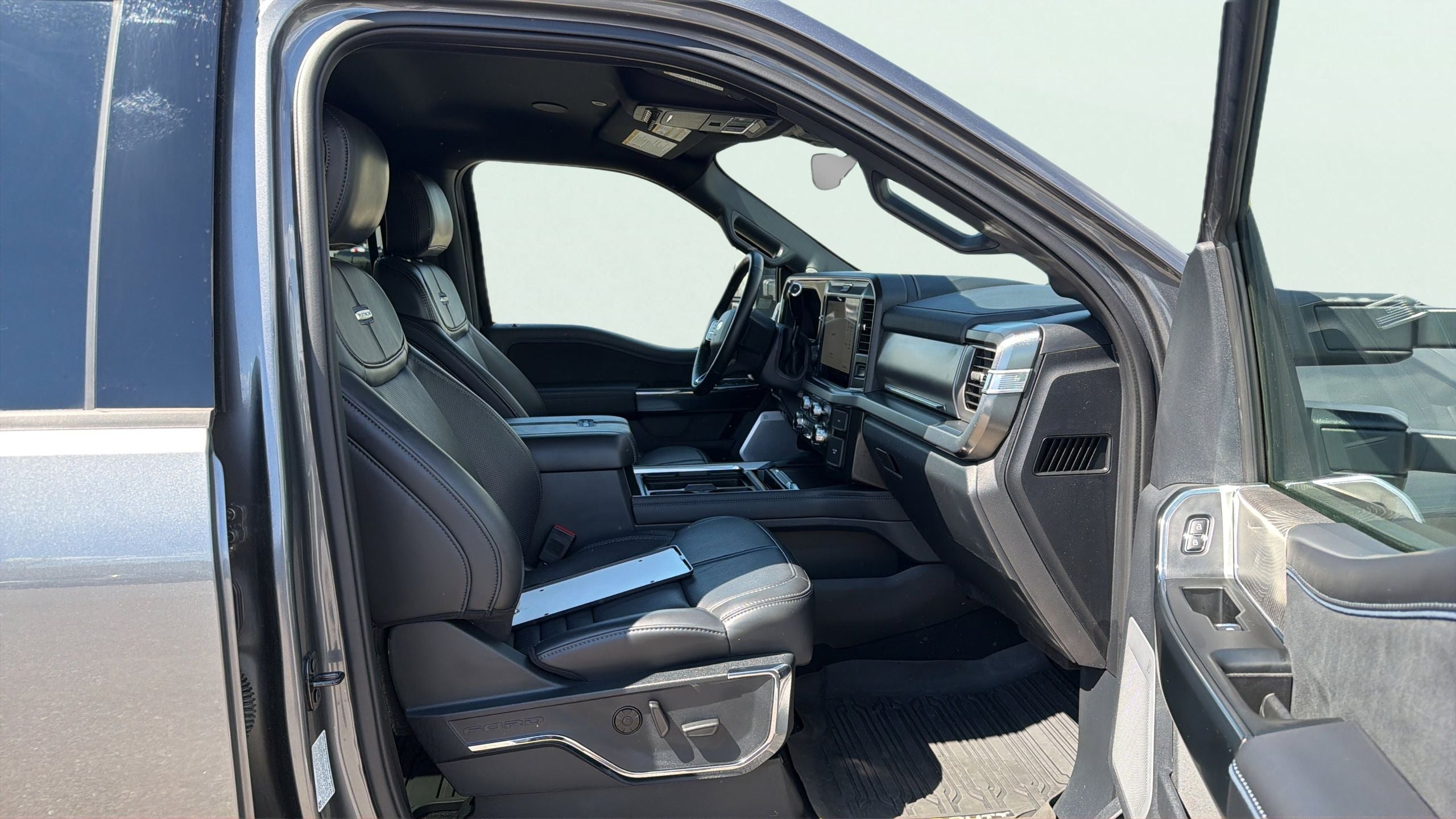 2025 Ford F-250SD Platinum