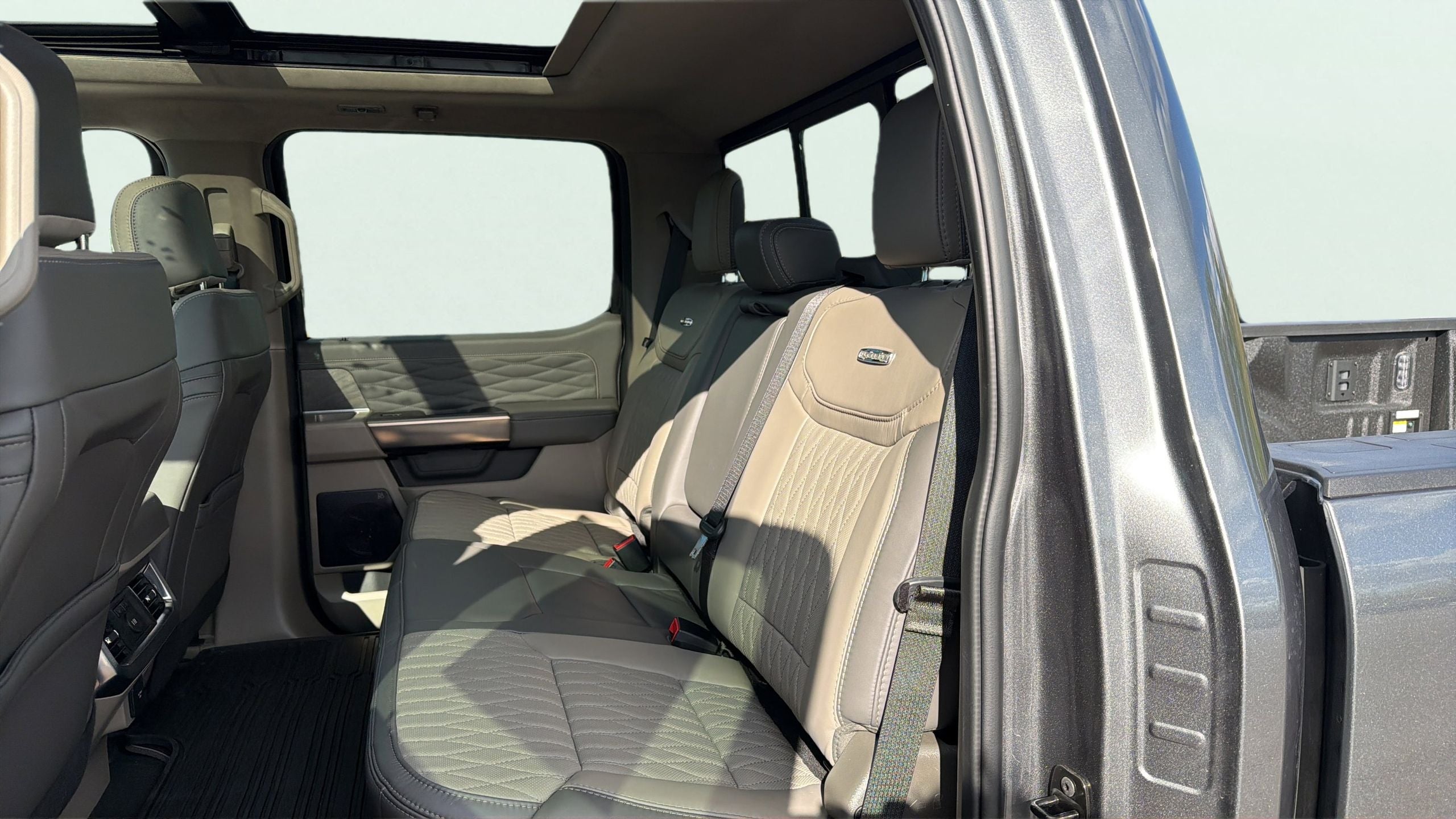 2025 Ford F-450SD Platinum DRW