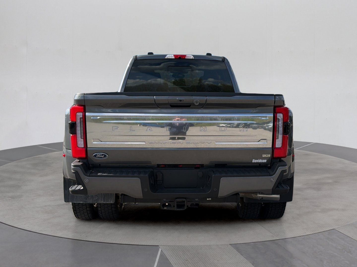 2025 Ford F-450SD Platinum DRW