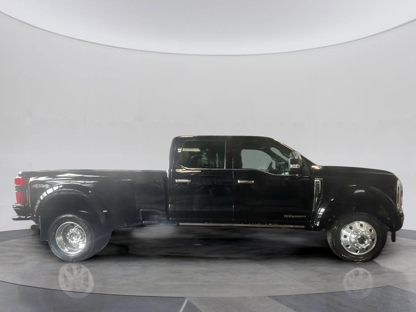 2024 Ford F-450SD Platinum DRW
