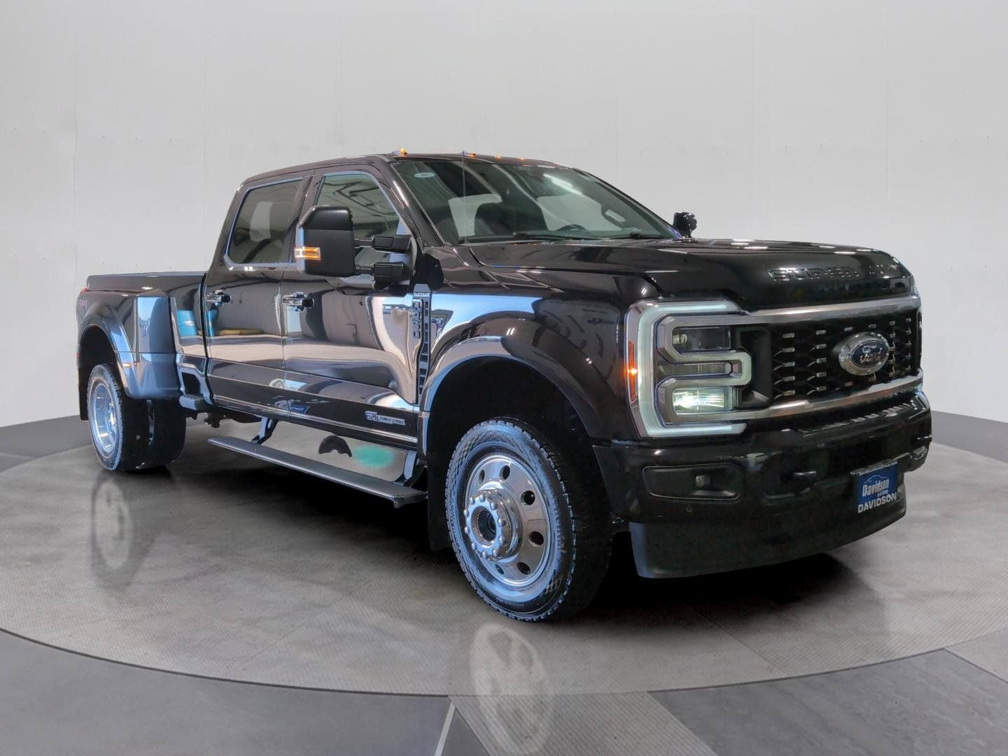 2026 Ford F-450SD Platinum DRW