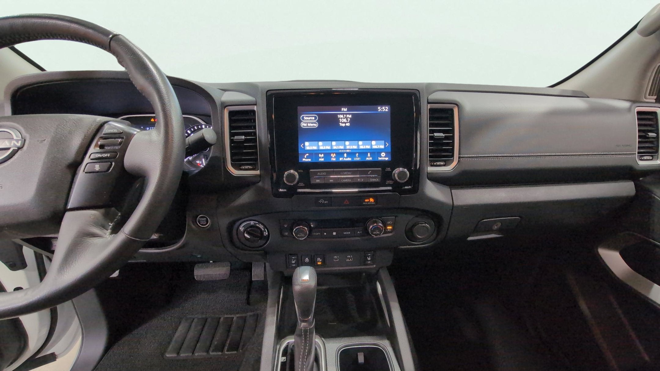 2024 Nissan Frontier SV