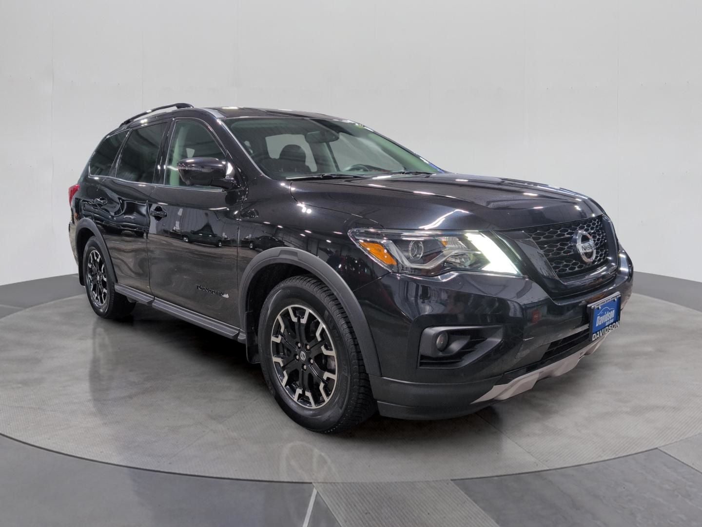 2020 Nissan Pathfinder SL