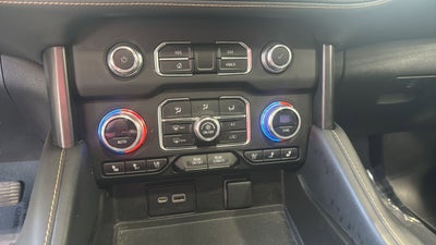 2023 GMC Yukon XL AT4