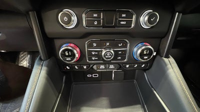 2024 GMC Yukon XL AT4