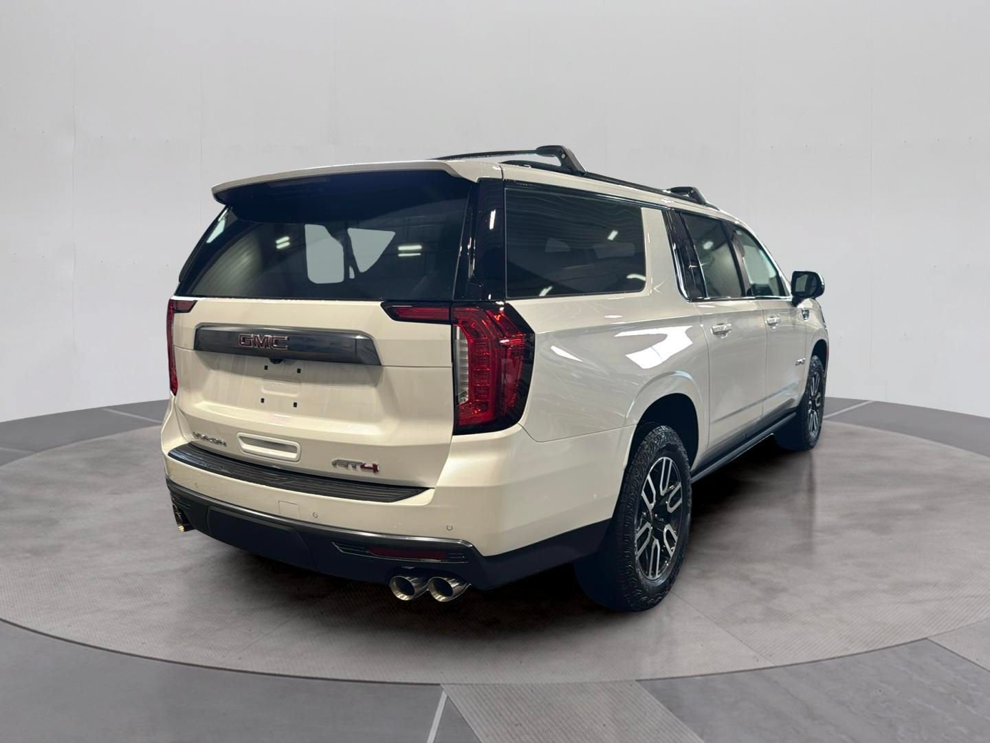 2024 GMC Yukon XL AT4