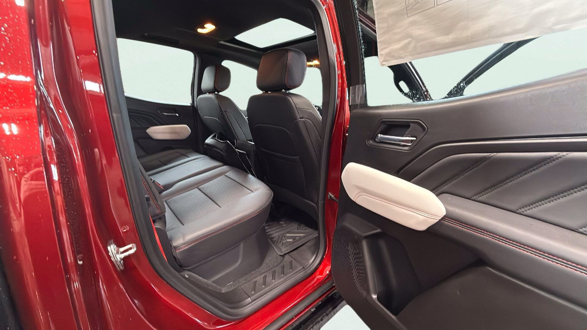 2025 GMC Canyon AT4