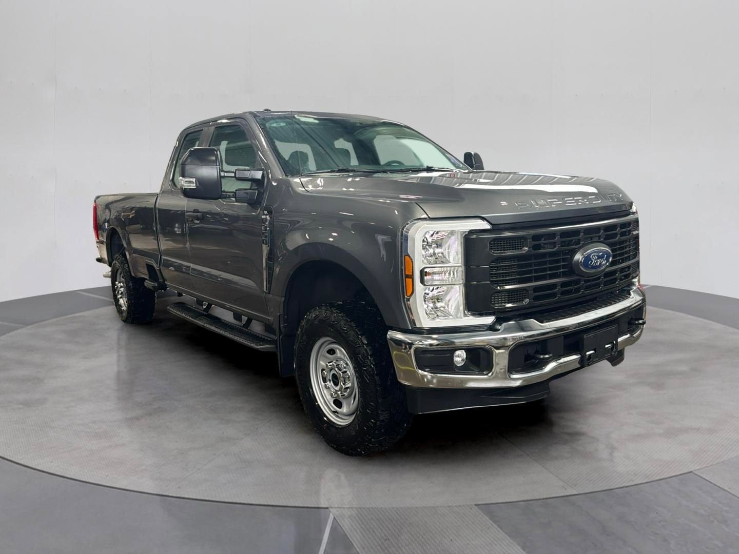 2025 Ford Super Duty F-350 SRW XL