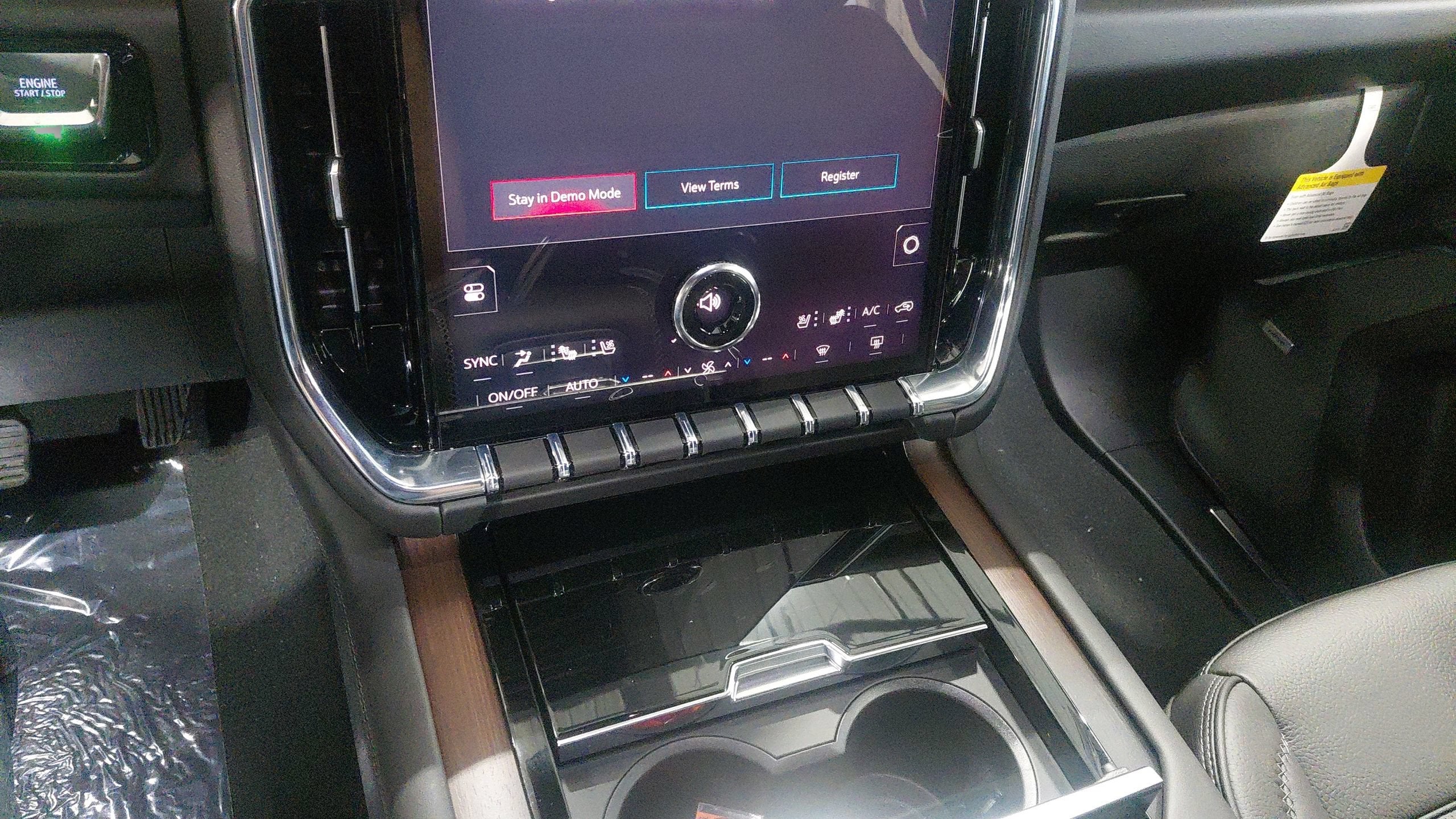 2026 GMC Yukon XL Denali - Photo 24