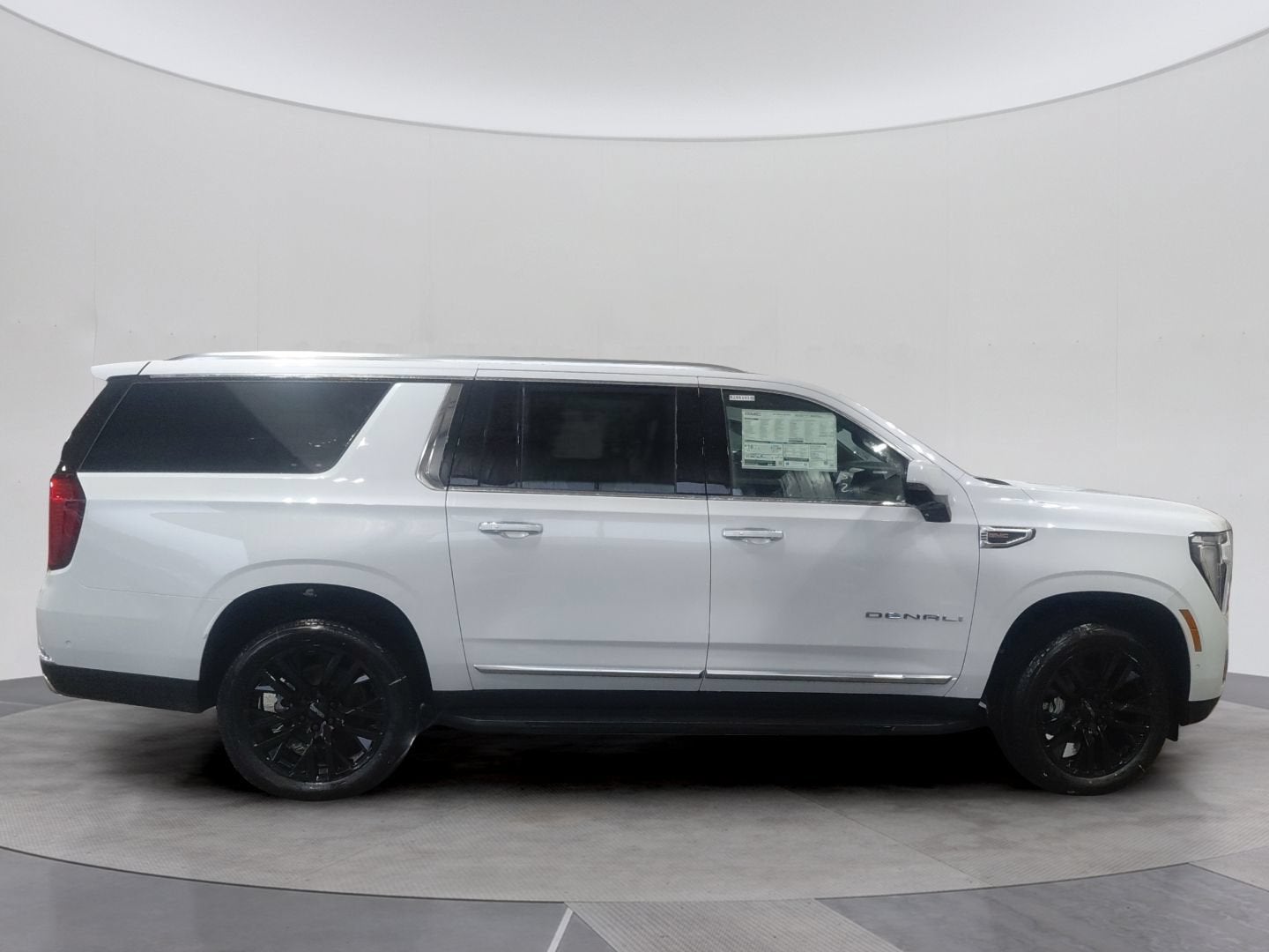 2026 GMC Yukon XL Denali - Photo 7
