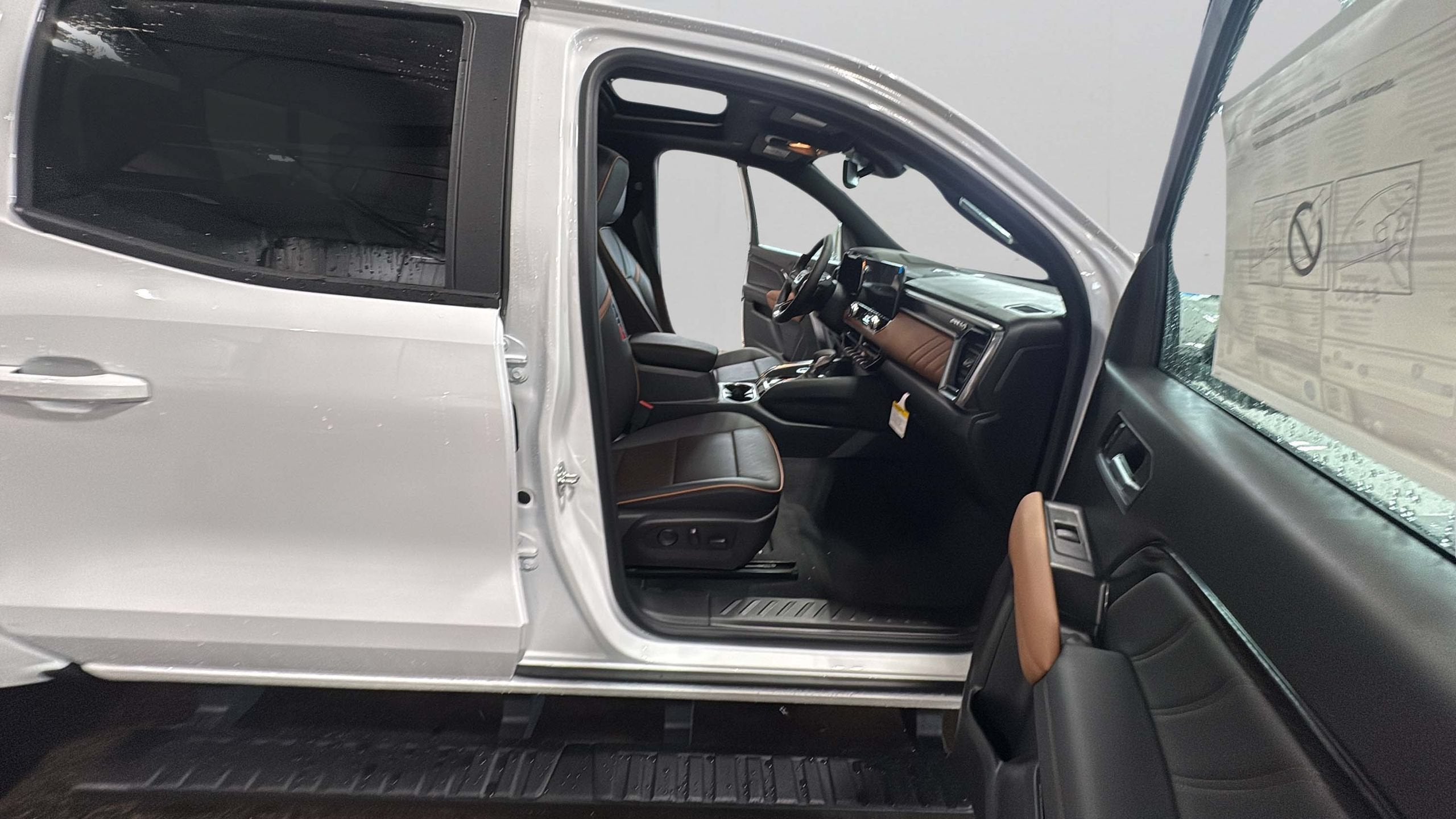 2026 GMC Canyon AT4 - Photo 16