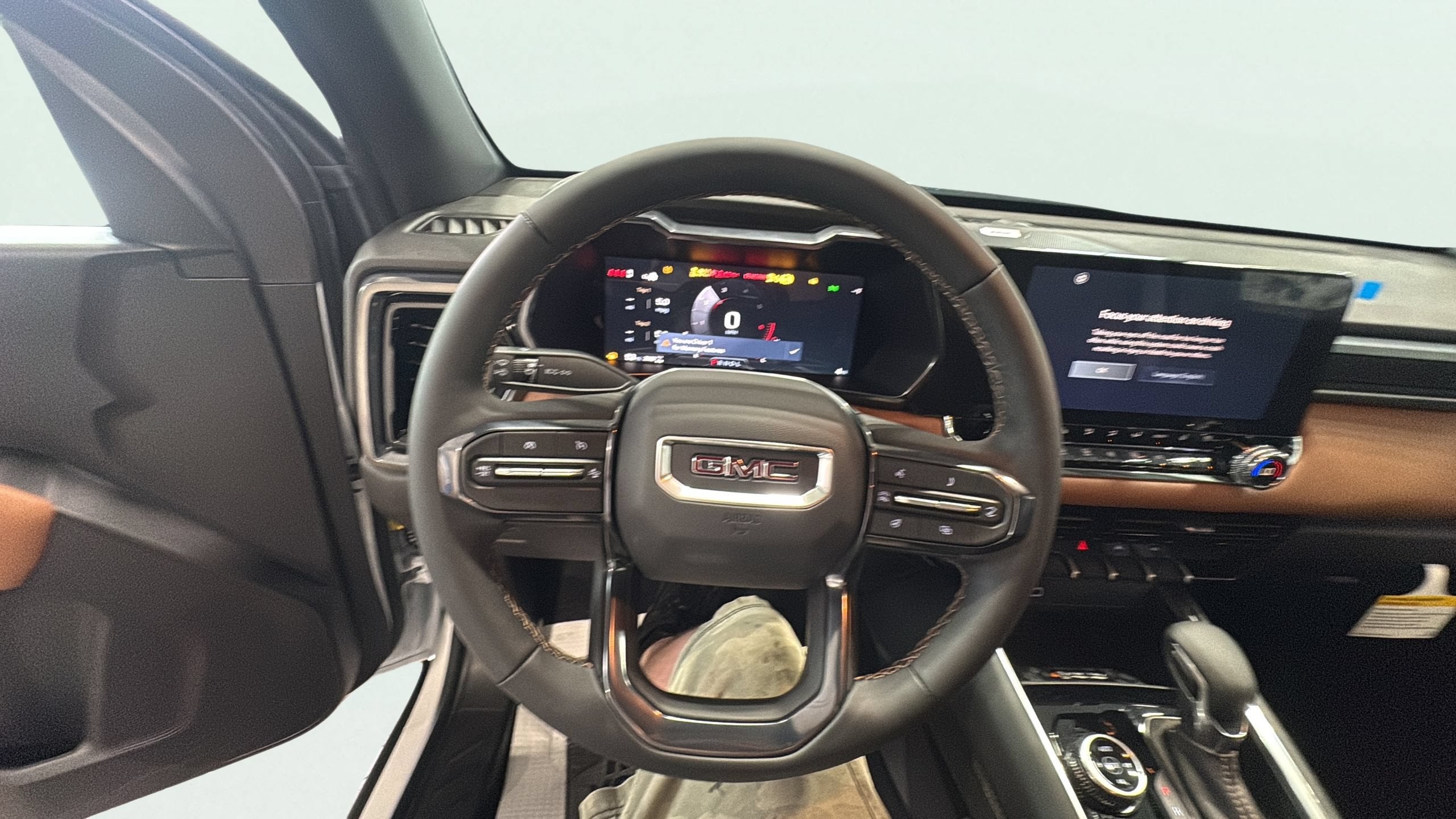 2026 GMC Canyon AT4 - Photo 17