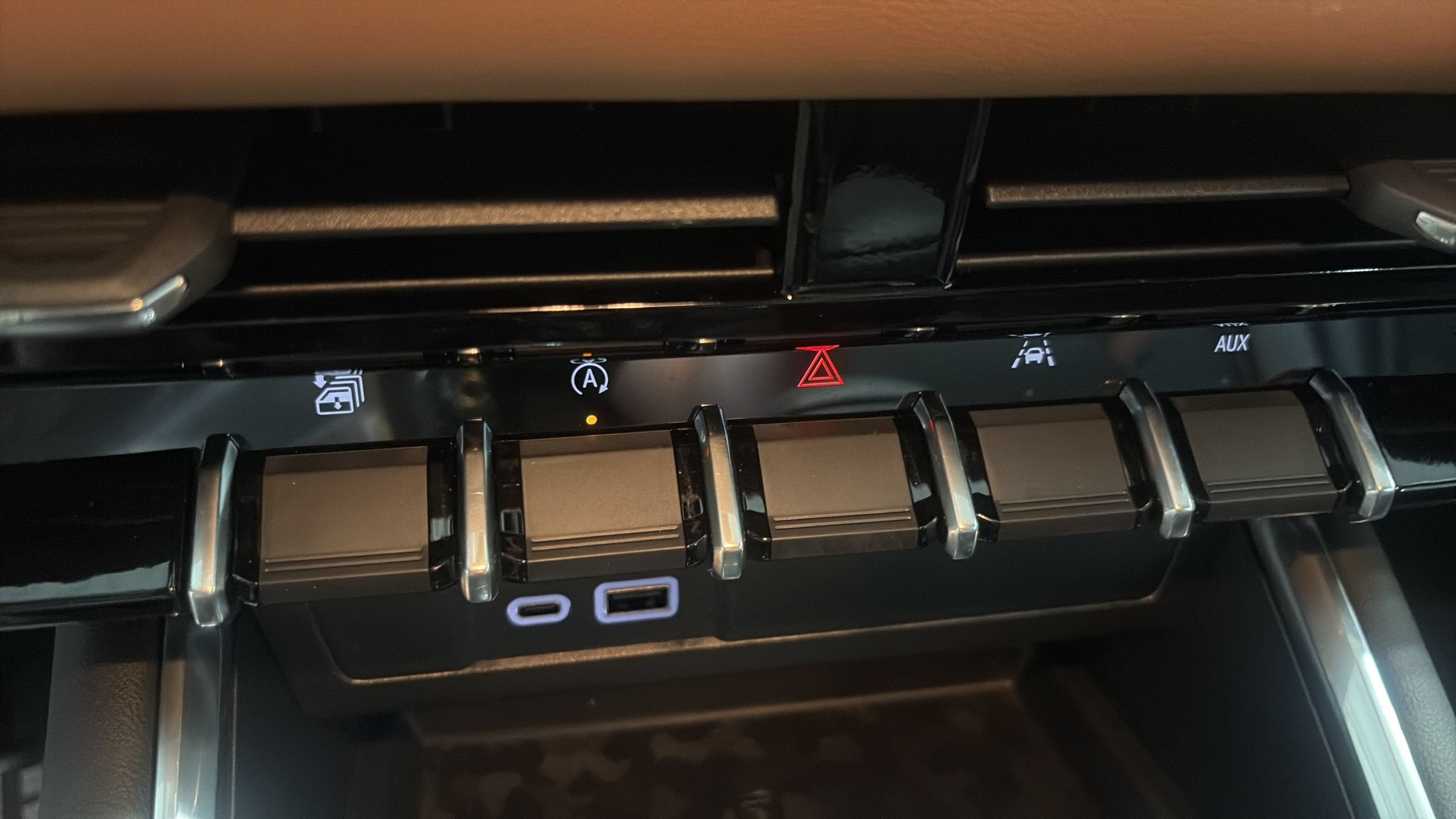 2026 GMC Canyon AT4 - Photo 26