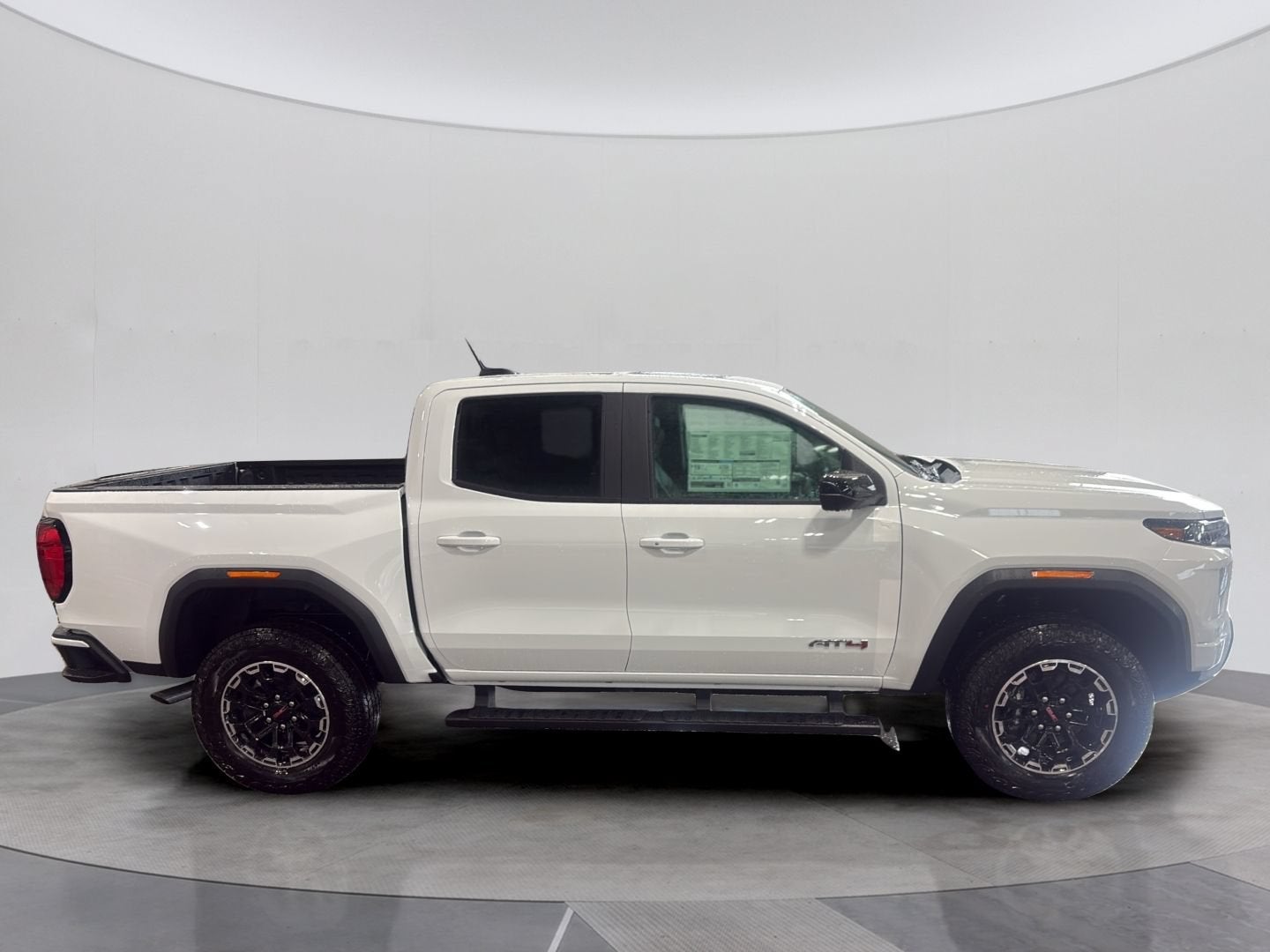 2026 GMC Canyon AT4 - Photo 7