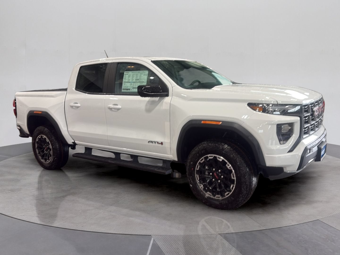 2026 GMC Canyon AT4 - Photo 8