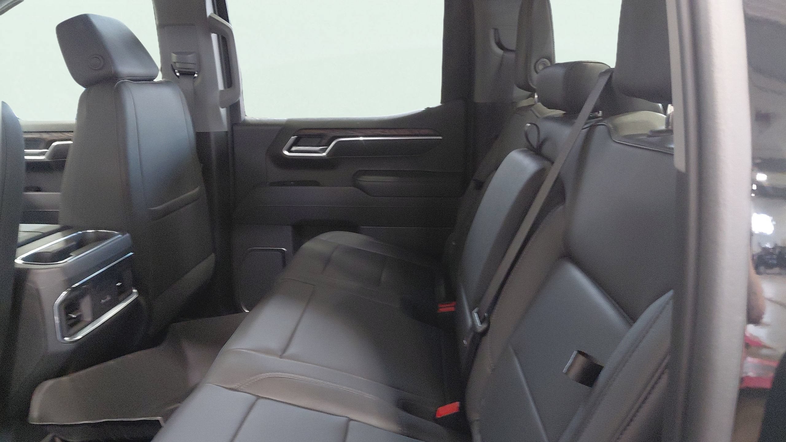 2026 GMC Sierra 1500 SLT - Photo 12