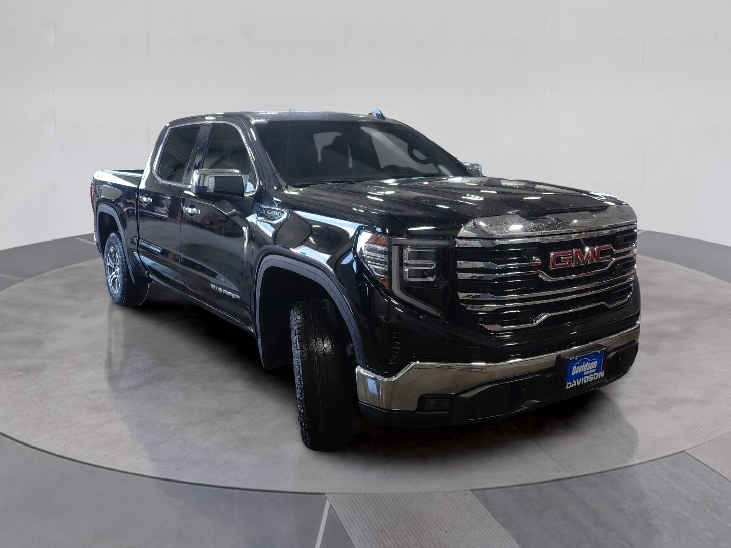 2026 GMC Sierra 1500 SLT - Photo 8