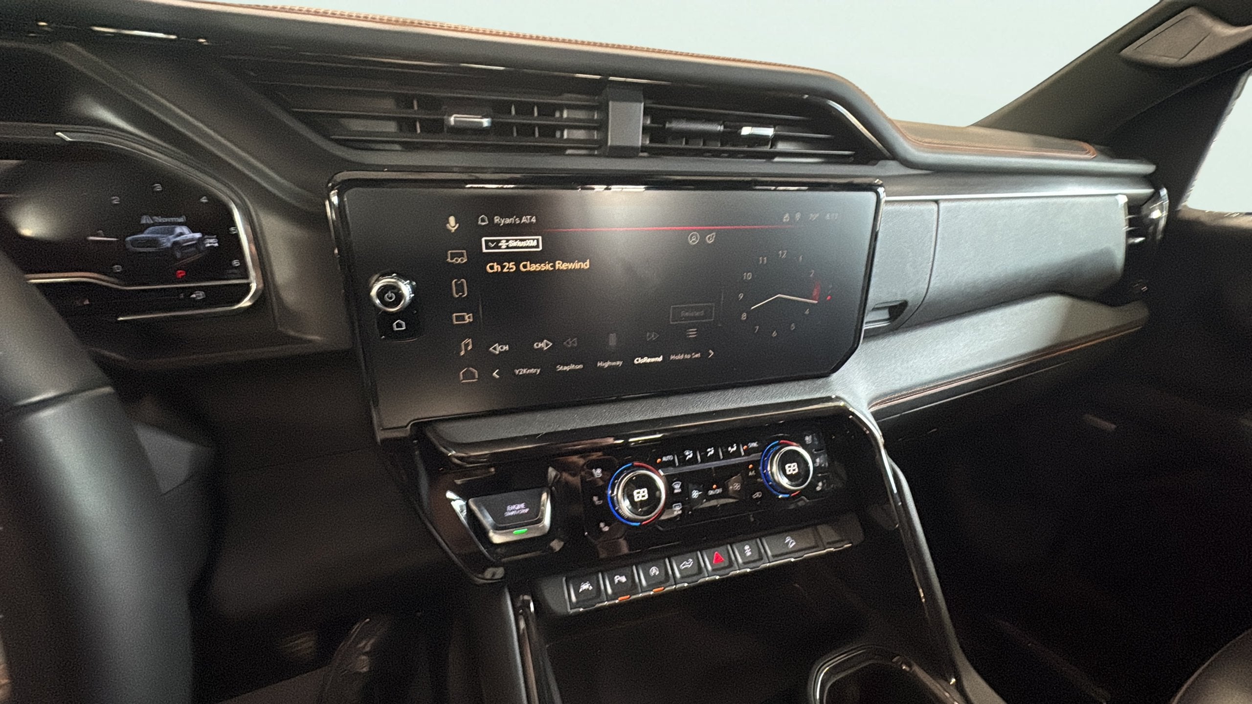 2025 GMC Sierra 1500 AT4