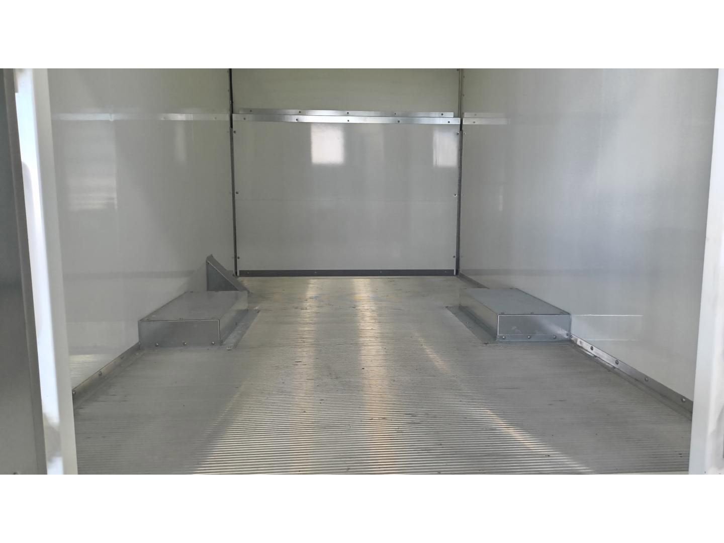 2025 GMC Savana Cutaway 3500 1WT