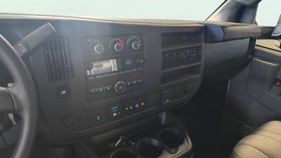 2025 GMC Savana Cutaway 3500 1WT