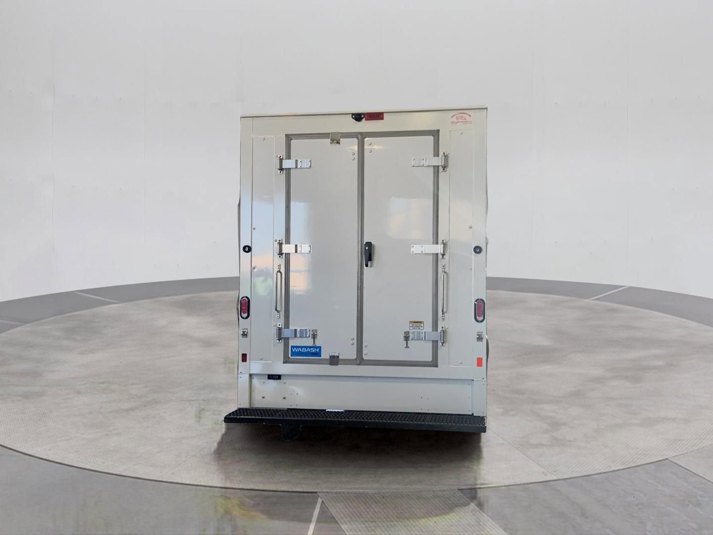 2025 GMC Savana Cutaway 3500 1WT