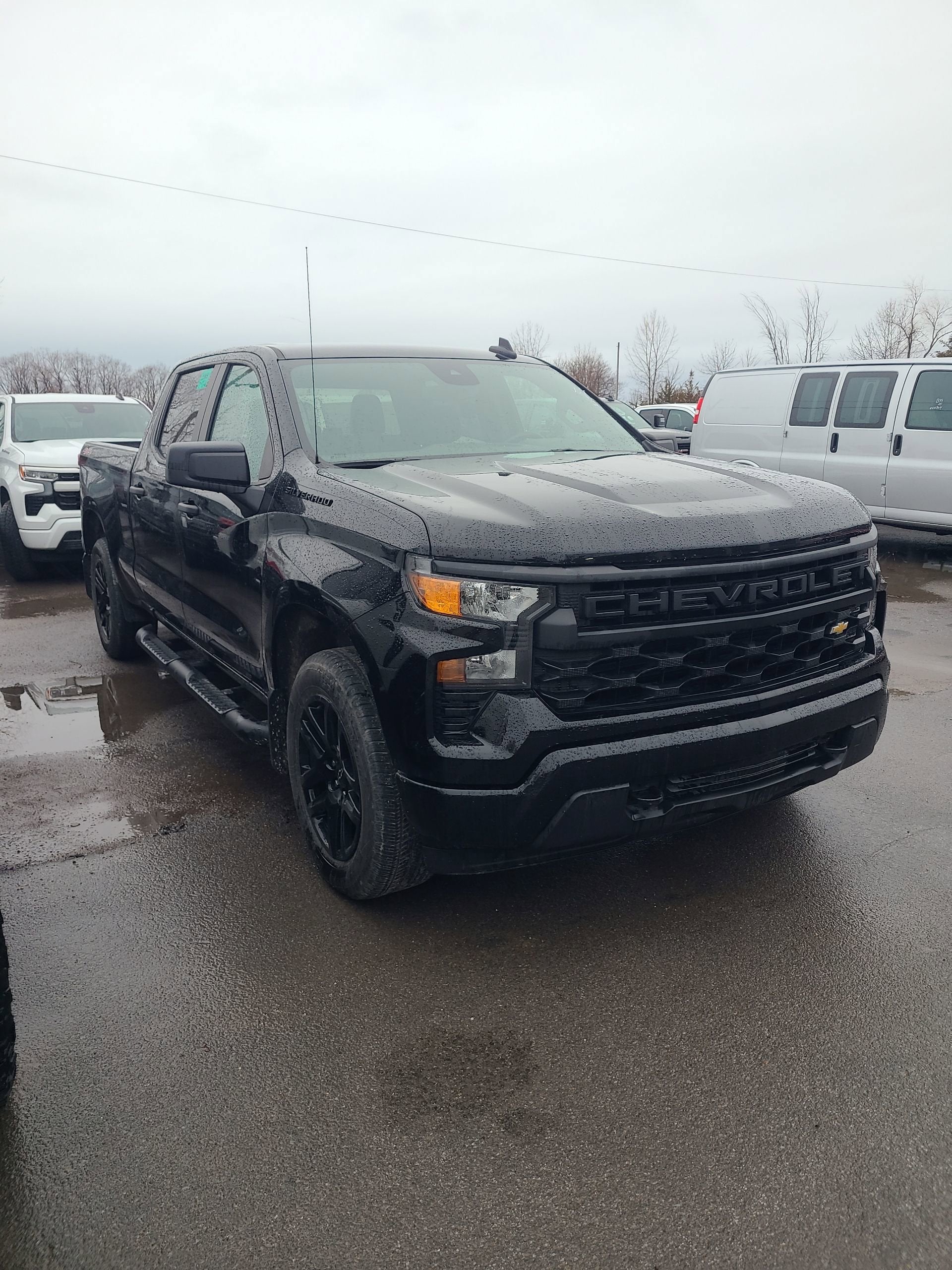 2024 Chevrolet Silverado 1500 Custom