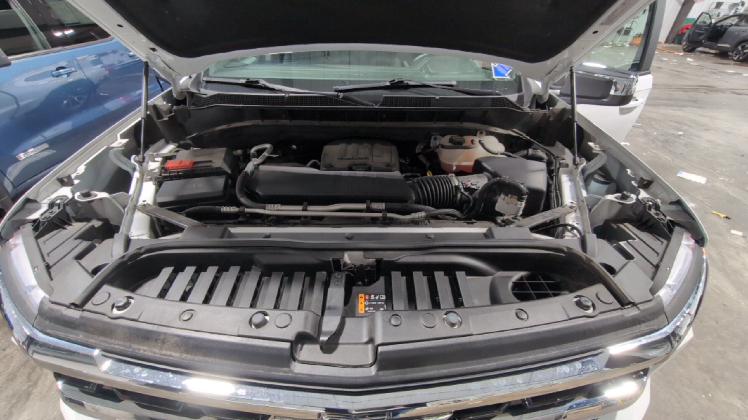 2025 Chevrolet Silverado 1500 LT (2FL)