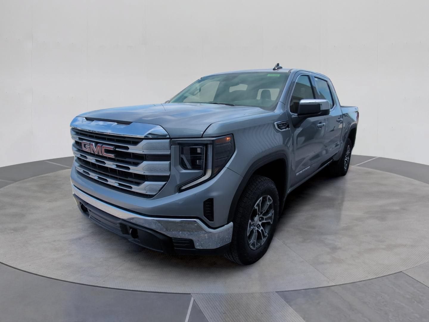 2026 GMC Sierra 4WD Crew Cab Short Box SLE's photo